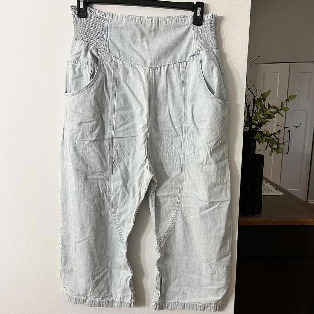 Free People
Women's Blue Lunan Crop Harem Jeans - Picture 3 of 5